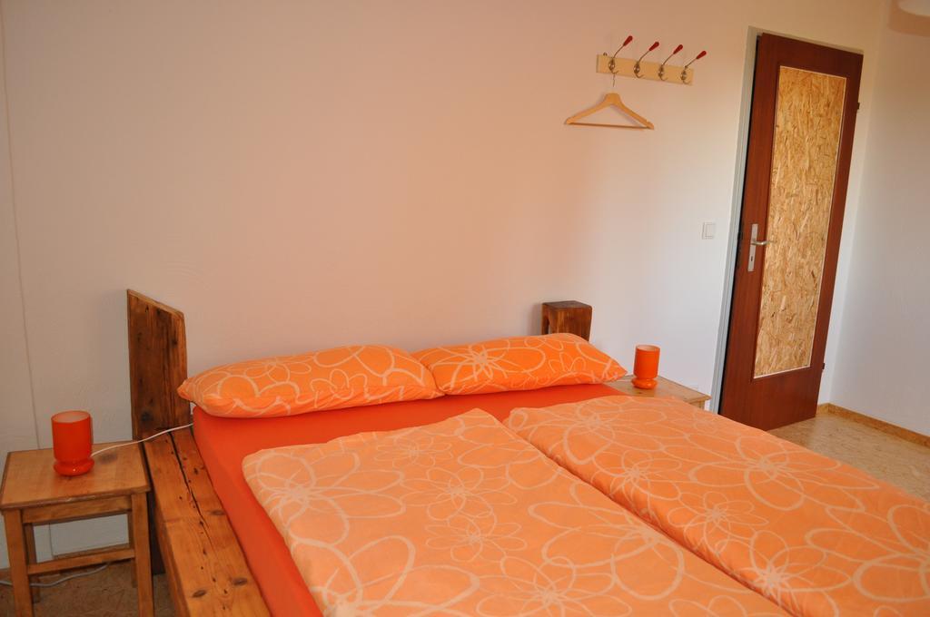 Punkrock Harbour Pension Baehr Karlsruhe Exterior foto